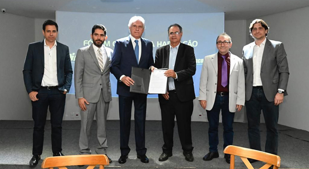 Fórum Goiano da Habitação recebe Ronaldo Caiado